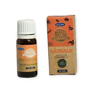 Frasco de aceite aromático de sándalo sobre fondo blanco, aroma cálido, maderoso y espiritual