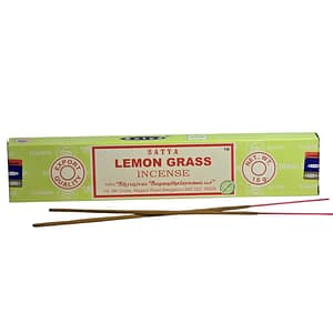 Caja de incienso Satya Citronella sobre fondo blanco, aroma cítrico fresco y purificador