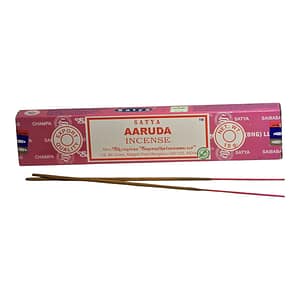 Caja de incienso Satya de Ruda sobre fondo blanco, aroma herbal protector y purificador