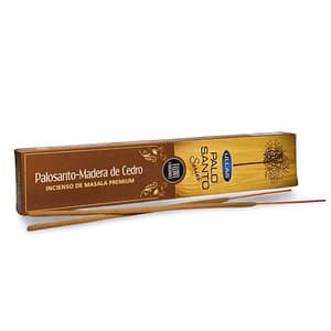incienso con base de palo santo y aroma de cedro