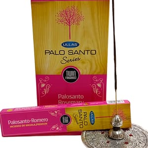 Varilla de incienso con base de Palo Santo y Romero sobre fondo blanco, aroma herbal fresco y purificador